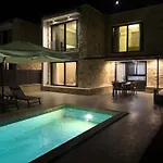 Villa The Olive Path Kalandra