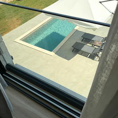 The Olive Path Kalandra