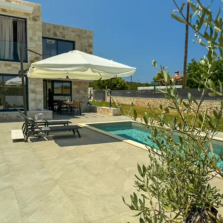 The Olive Path Kalandra