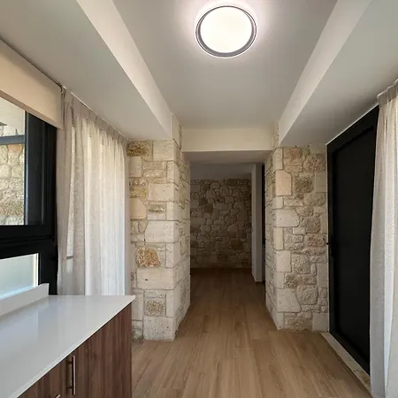 The Olive Path Kalandra