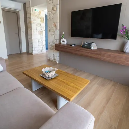 Villa The Olive Path Kalandra