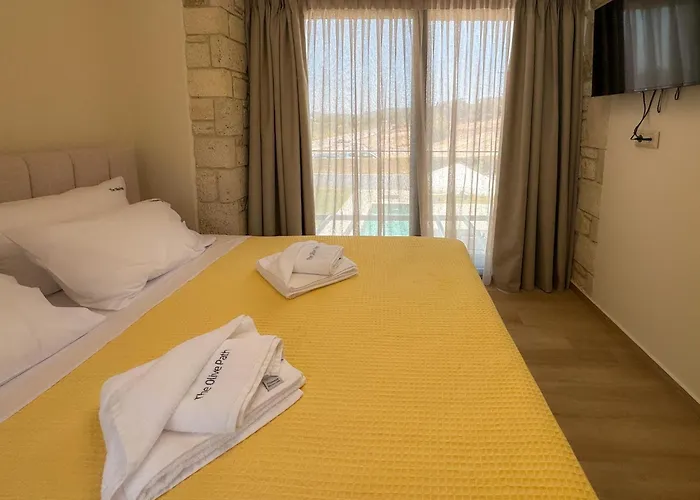 The Olive Path * Kalandra