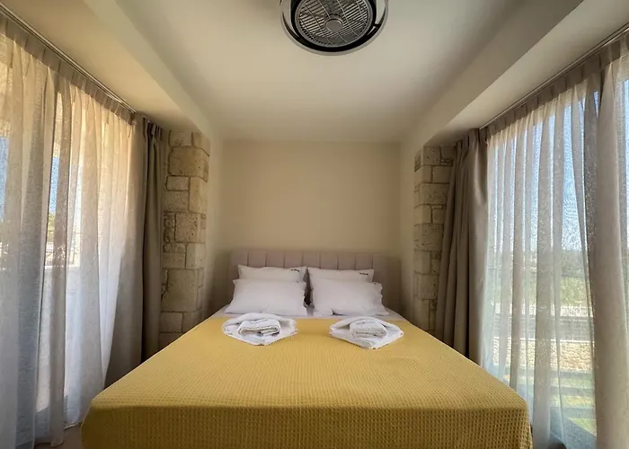 别墅 The Olive Path Kalandra