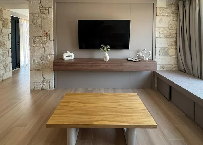 The Olive Path Kalandra