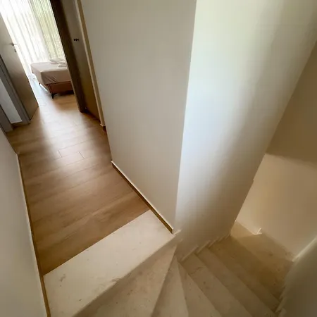 The Olive Path Kalandra